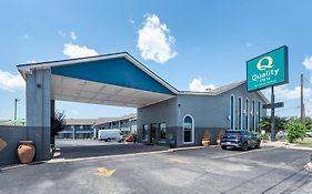 Quality Inn Near Lake Marble Falls
