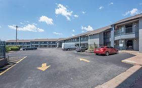 Quality Inn Near Lake Marble Falls